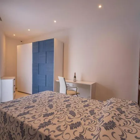 アパート Bidni Stunning 3 Bedroom In Marsaskala マルサスカーラ