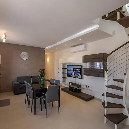 Bidni Stunning 3 Bedroom In Marsaskala *